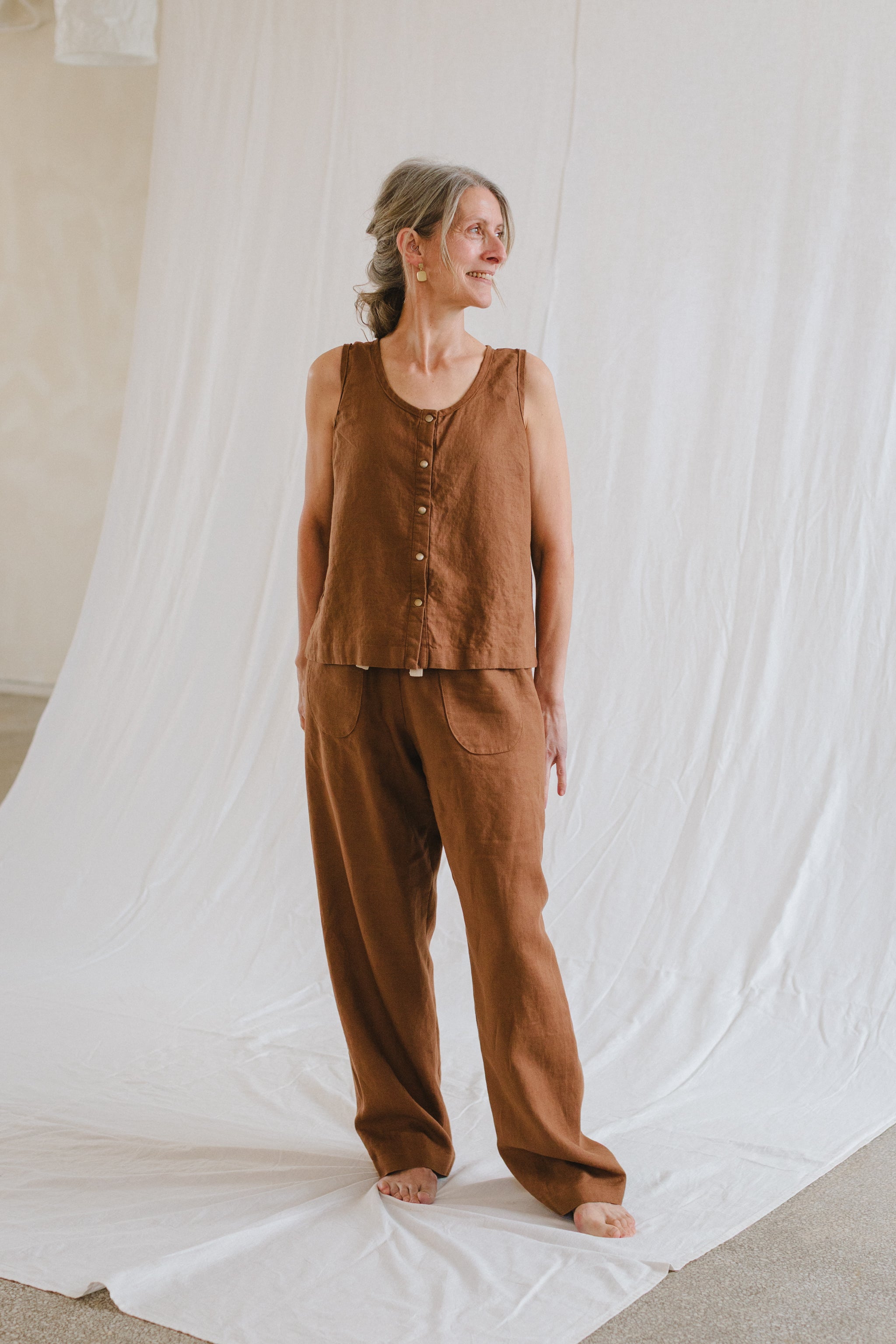 WINTER SAMPLE SALE || Sunday Tank || Customized M - cedarandvine