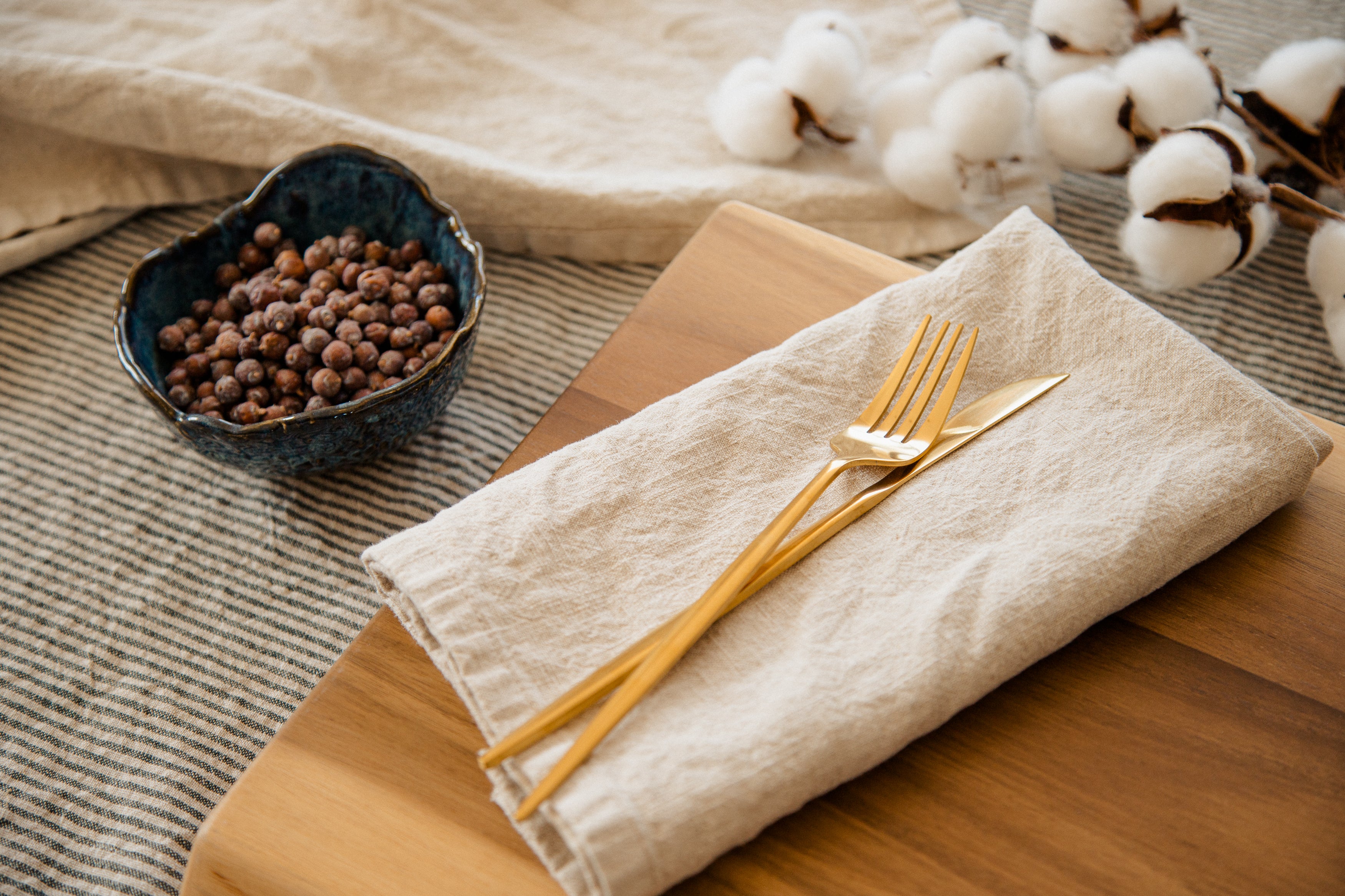 Linen Tableware