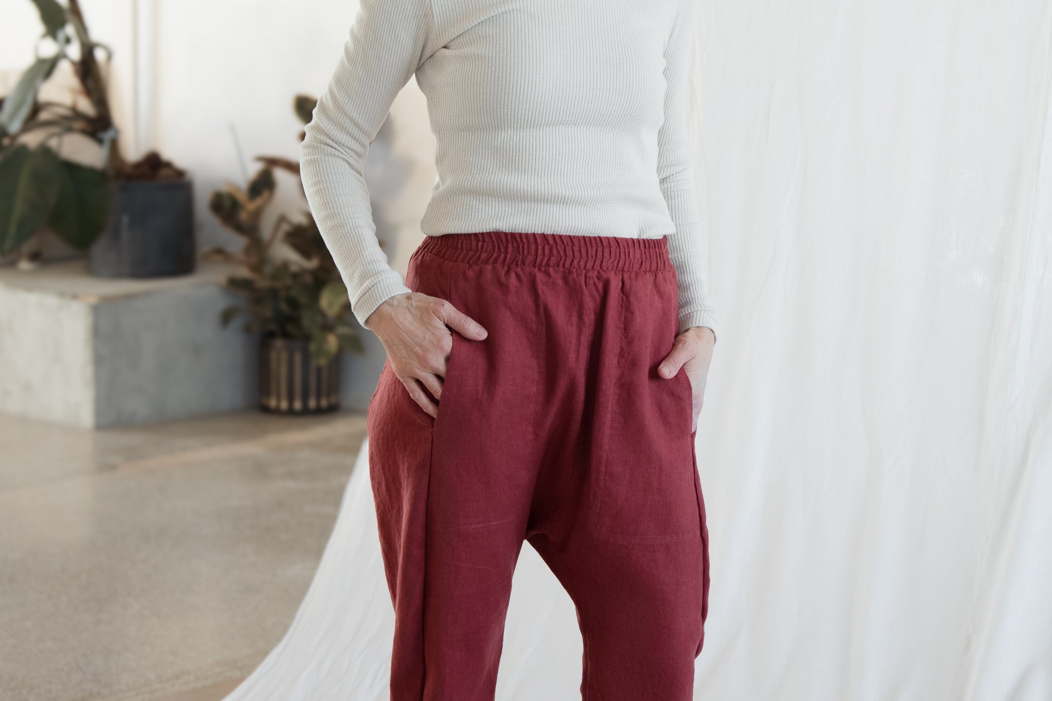 Bulk-buy Summer New Style Linen Comfortable Women′s Pants (18406
