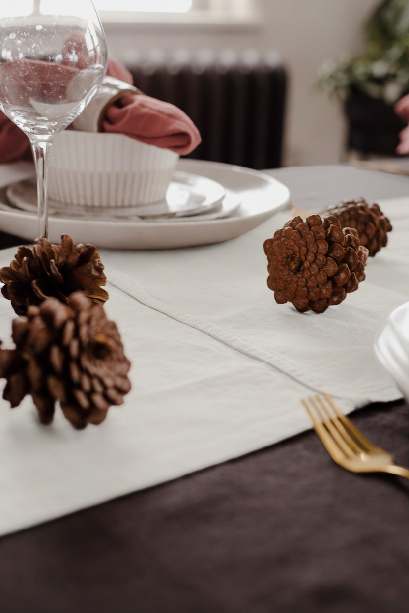 Linen Table Runner - cedarandvine