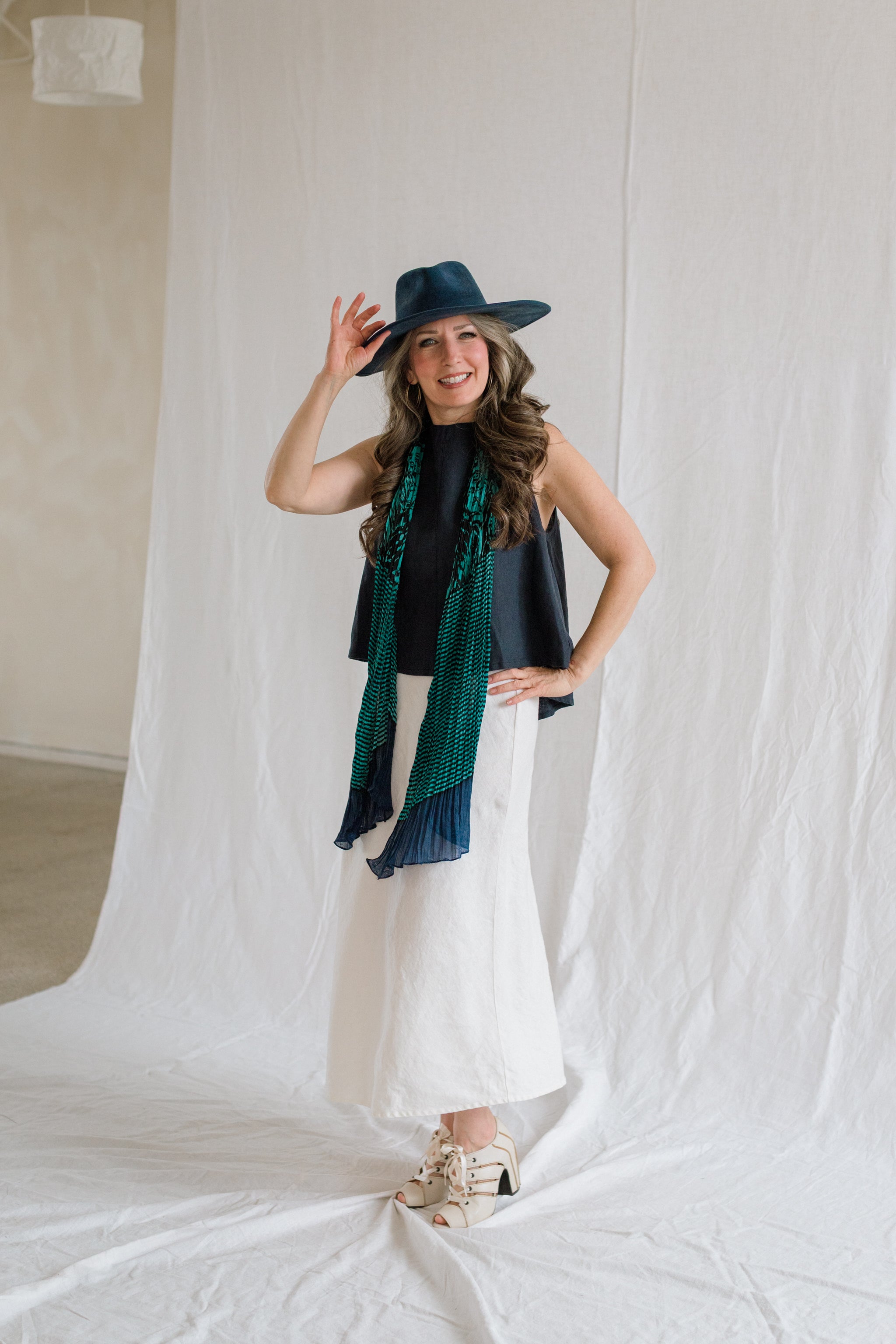 Key-Hole Swing Top (Ready-To-Ship) - cedarandvine